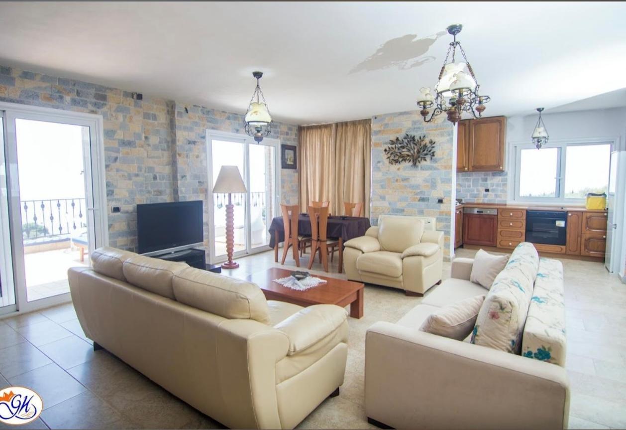 Exclusive Greccia Inn Dhërmi Екстериор снимка