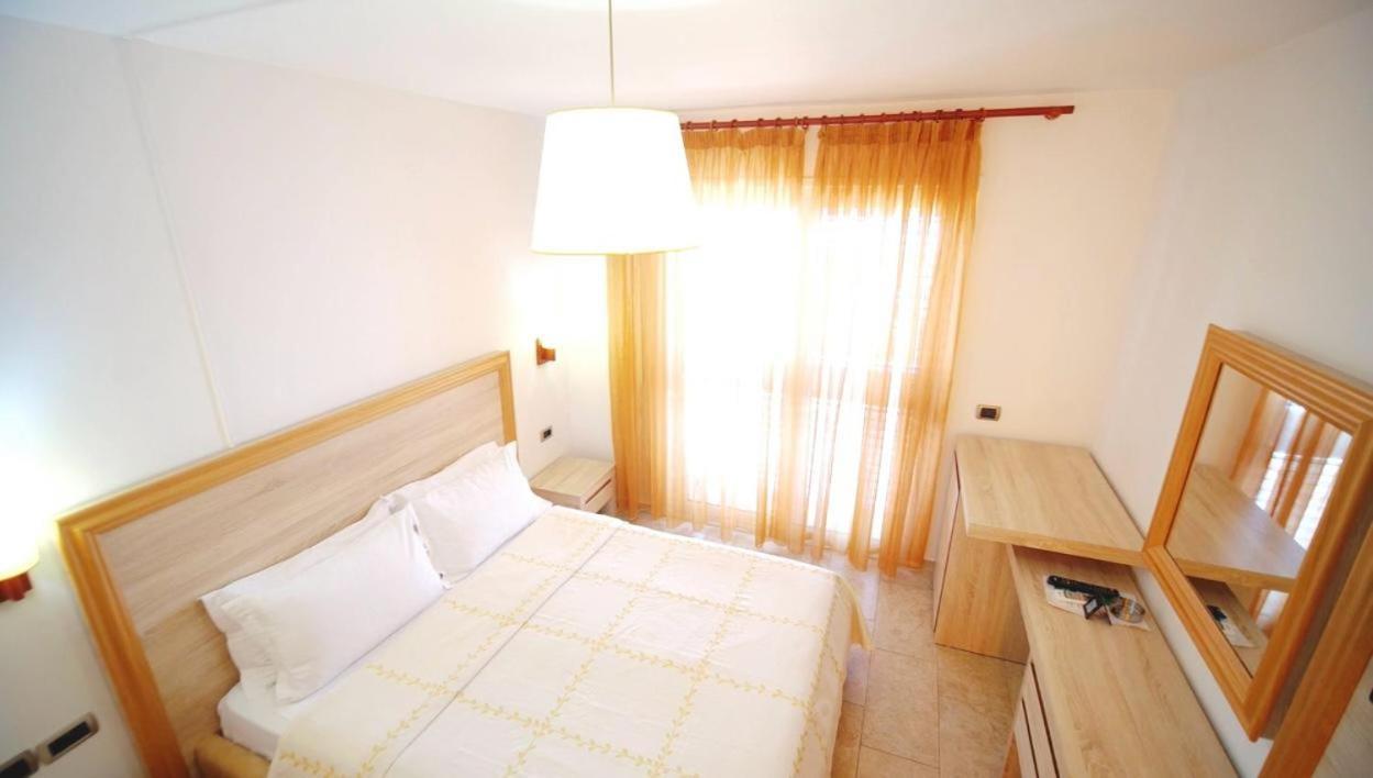 Exclusive Greccia Inn Dhërmi Екстериор снимка