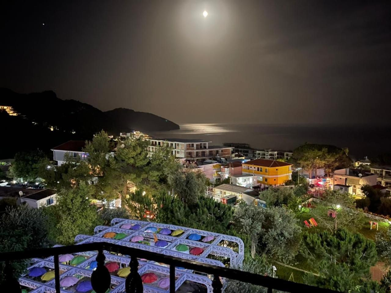 Exclusive Greccia Inn Dhërmi Екстериор снимка