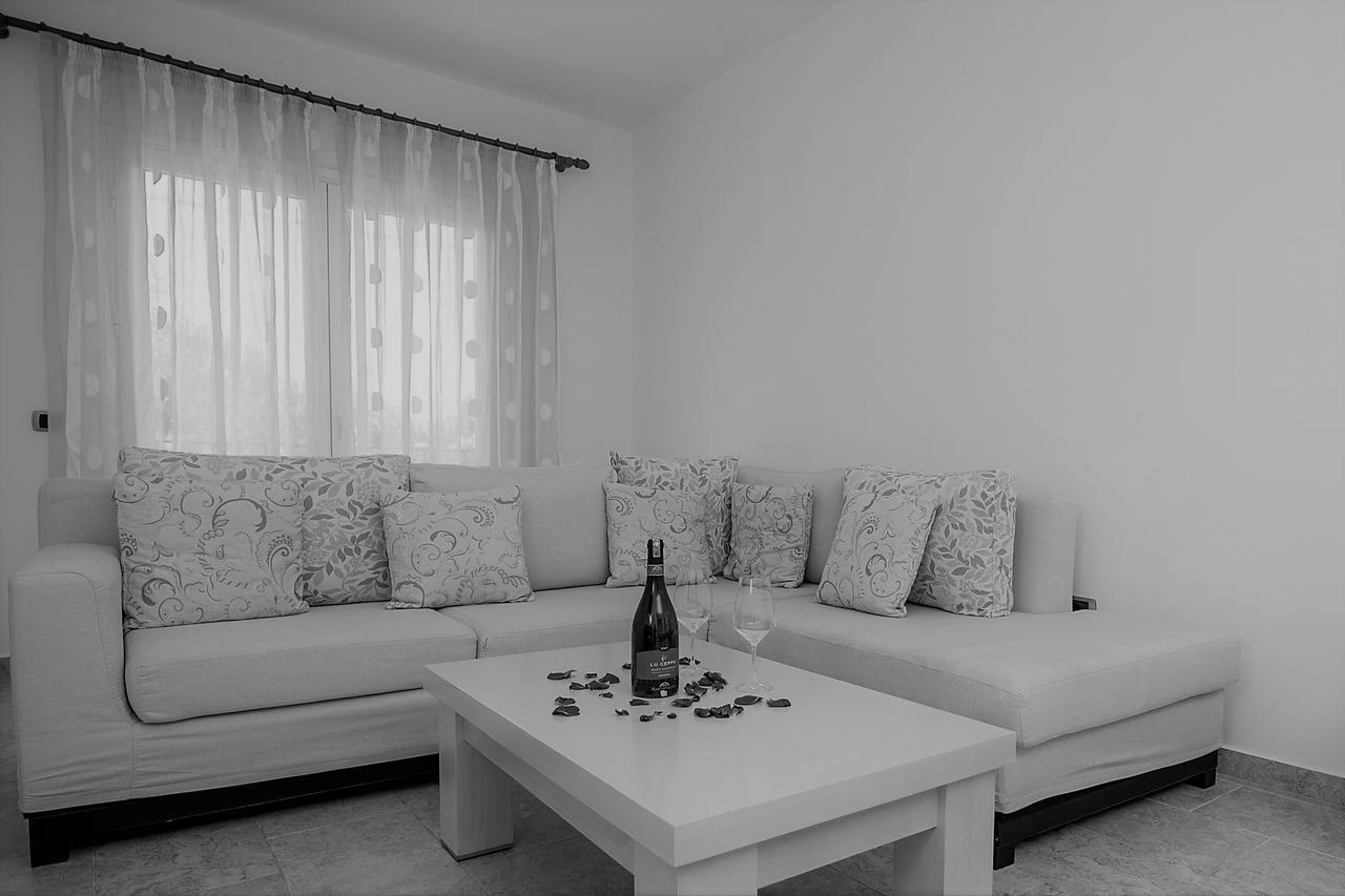 Exclusive Greccia Inn Dhërmi Екстериор снимка