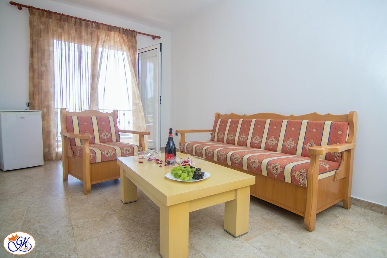 Exclusive Greccia Inn Dhërmi Екстериор снимка